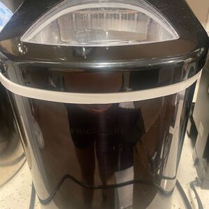 Frigidaire Black Ice Maker